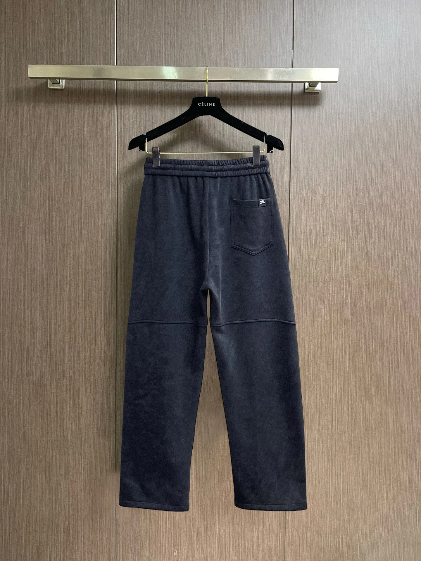 Balenciaga 🆕2026 Autumn and Winter New Arrival Casual Pants! The official website will be released simultaneously. Brand Classic LOGO casual pants, customized fabrics, excellent comfort and strong touch. Highly recognisable, perfect appearance and craftsmanship. Size:M-3XL